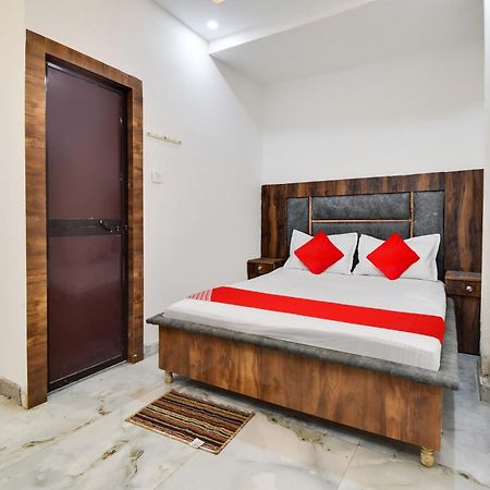 Hotel O Golden King Guest House Nuova Delhi Esterno foto
