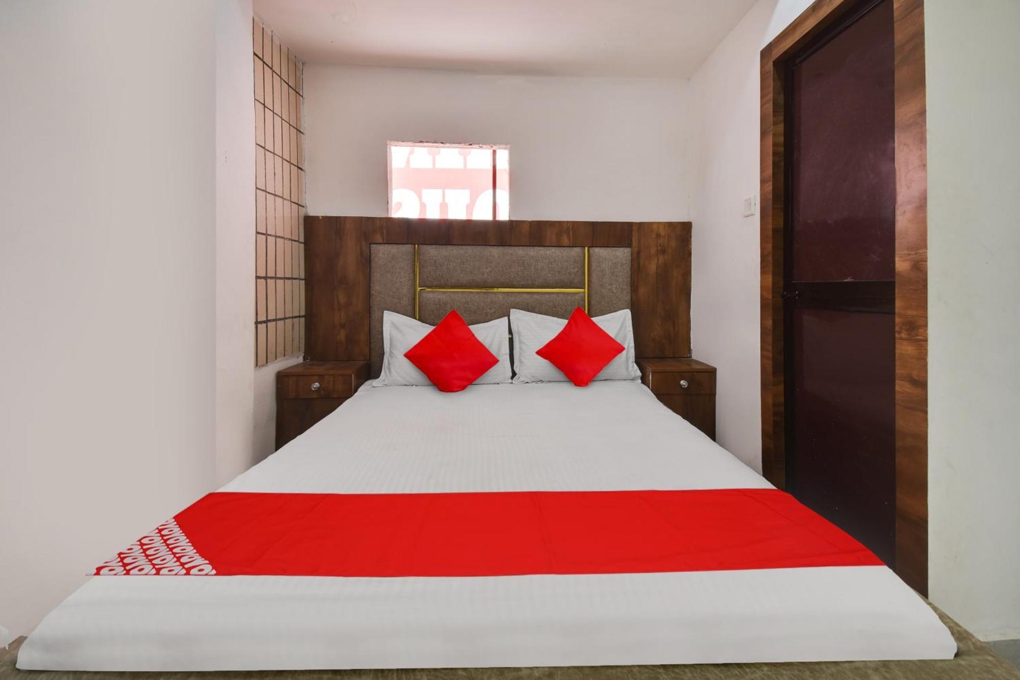 Hotel O Golden King Guest House Nuova Delhi Esterno foto