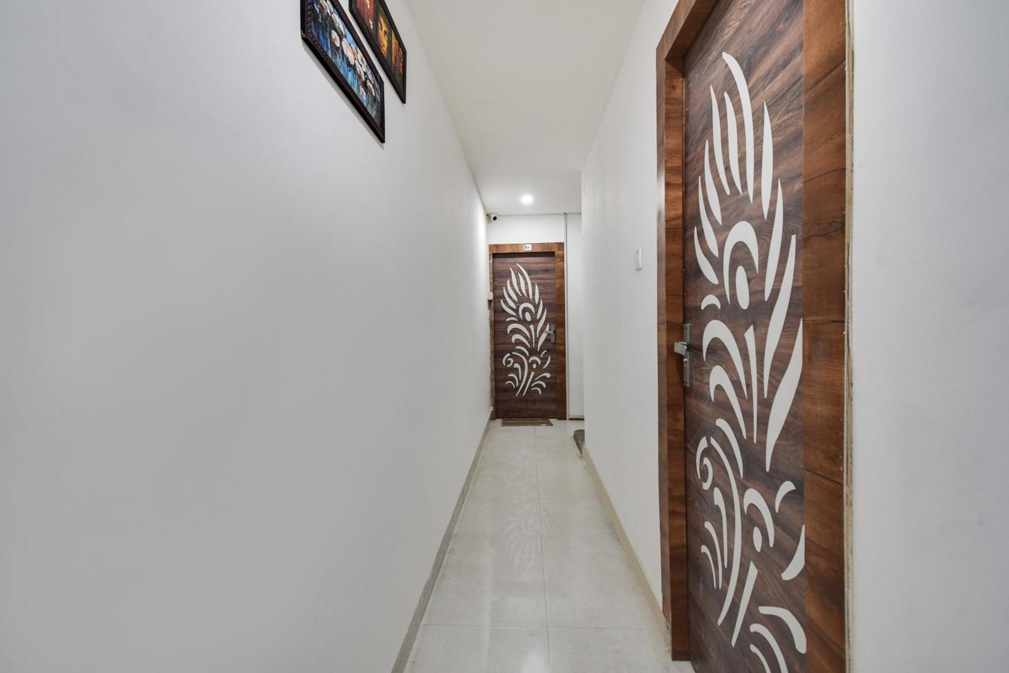 Hotel O Golden King Guest House Nuova Delhi Esterno foto